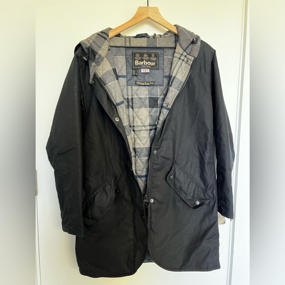 BARBOUR // coll quilted waxed barn jacket with hood